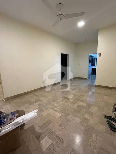 FLAT AVAILABLE FOR SALE IN QUAID E AZAM SQUARE