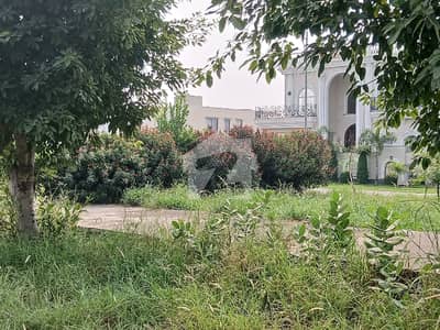 ZEEE Real Estate & Builder Offers 1 Kanal Near to Park Low-Budget Corner Possession Plot Surrounded By Houses In DHA Phase 7 Z Block Available ZEEE Real Estate & Builder Offers 1 Kanal Near to Park Low-Budget Corner Possession Plot Surrounded By Houses In DHA Phase 7 Z Block Available