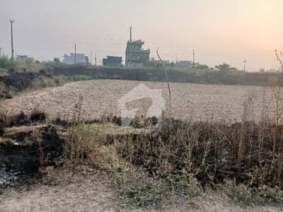 5 I-15/3 - 5 Marla Residential Plot For Sale - Ideal Location Near Main Road*