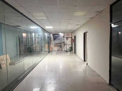 مین بلیوارڈ گلبرگ گلبرگ,لاہور میں 1 کنال Studio دفتر 6.24 لاکھ میں کرایہ پر دستیاب ہے۔