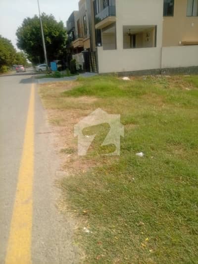 2 Kanal plot Prime Location In Valencia town NEAR PARK Marked Grand Masjid for sale