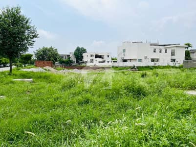 2 Kanal Ideal Location Plot No-2717/1 Residential Plot Available For Sale Near To Park Masjid & Commercial Market.