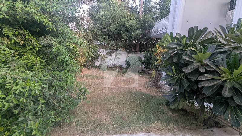 Khayaban Momin DHA Phase Five Most Prime Location Khayaban Momin DHA Phase Five Most Prime Location