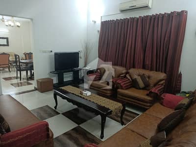 10 Marla 3 Bedroom Furnished Apartment Available For Rent