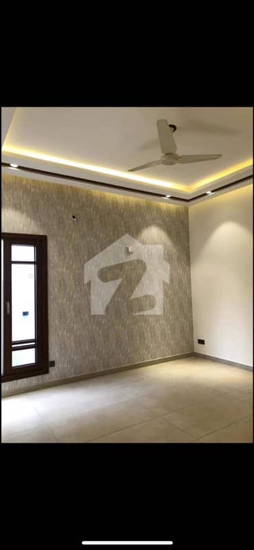 Executive Class 3-Bed Upper Portion DHA Phase 8