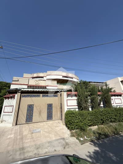 1 Kanal Ground Floor and Basement for Rent