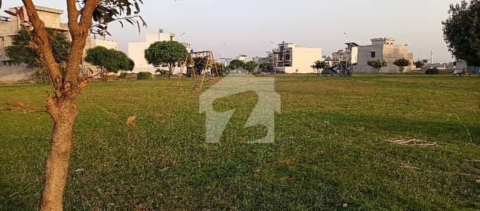 فضائیہ ہاؤسنگ سکیم گوجرانوالہ بائی پاس,گوجرانوالہ میں 1 کنال رہائشی پلاٹ 2.1 کروڑ میں برائے فروخت۔
