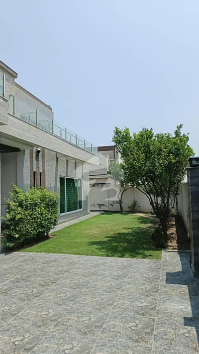 Stunning 25 Marla Corner Mansion Near Park & Mosque