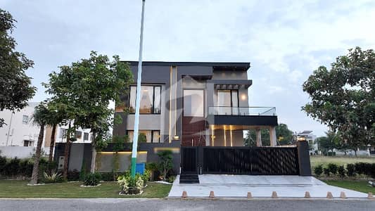 Prime Location House Of 1 Kanal In DHA Phase 7 - Block W For sale