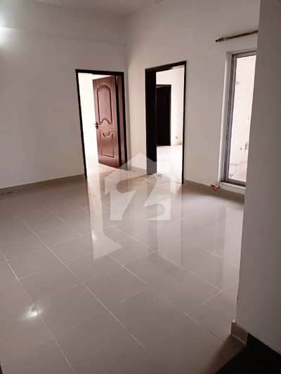 Unfurnished 2 Bed Apartment Avail for Rent