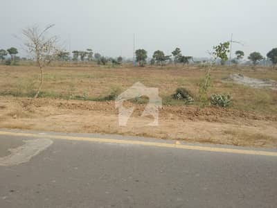 1 Kanal Residential Plot For Sale ( Back Of Main Road)