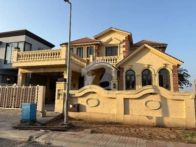 ڈی ایچ اے ڈیفینس فیز 2 ڈی ایچ اے ڈیفینس,اسلام آباد میں 9 کمروں کا 1 کنال مکان 4.5 لاکھ میں کرایہ پر دستیاب ہے۔