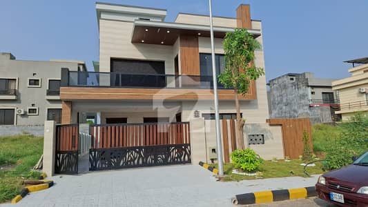 بحریہ ٹاؤن فیز 8 بحریہ ٹاؤن راولپنڈی,راولپنڈی میں 5 کمروں کا 10 مرلہ مکان 4.5 کروڑ میں برائے فروخت۔ بحریہ ٹاؤن فیز 8 بحریہ ٹاؤن راولپنڈی,راولپنڈی میں 5 کمروں کا 10 مرلہ مکان 4.5 کروڑ میں برائے فروخت۔
