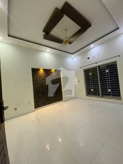5marla house available for rent in jubilee town Lahore