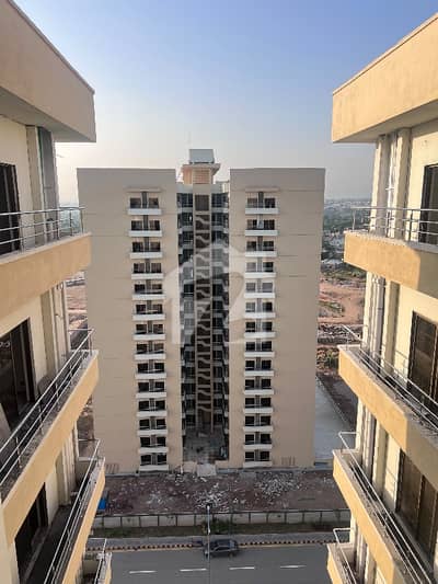 DHA phase 5Stunning 3-Bed Luxury Corner Apartment on 13th Floor in Askari 5