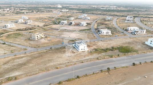 550 Sq Yd Plot (with Extra Land) in Precinct-17, Just 3 Mins Drive from Main Gate Entrance Near Jinnah Avenue, Close to Theme Park | Ideal for Residence or Investment.