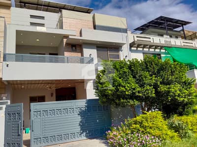 10 Marla double story house available for sale