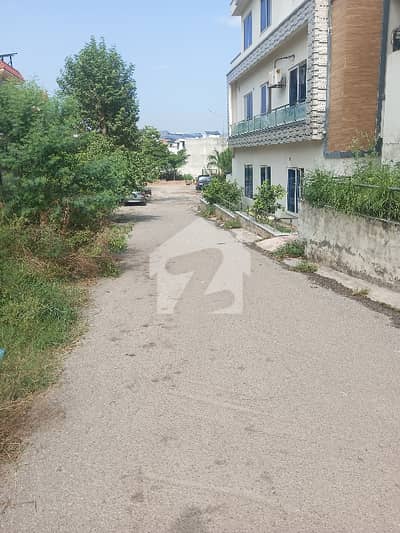 Beautiful G-13/3 Prime Street Plot 40*80