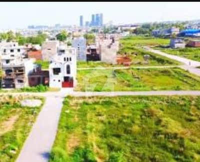 5 marla plot for sale