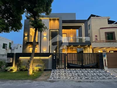 10 Marla Ultra Modern House For Sale Prime Location Lake City Meadows Lahore 10 Marla Ultra Modern House For Sale Prime Location Lake City Meadows Lahore