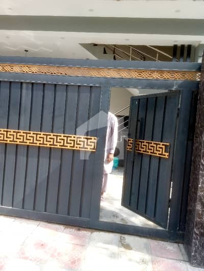ڈی ایچ اے ڈیفینس فیز 2 ڈی ایچ اے ڈیفینس,اسلام آباد میں 6 کمروں کا 10 مرلہ مکان 6.3 کروڑ میں برائے فروخت۔ ڈی ایچ اے ڈیفینس فیز 2 ڈی ایچ اے ڈیفینس,اسلام آباد میں 6 کمروں کا 10 مرلہ مکان 6.3 کروڑ میں برائے فروخت۔