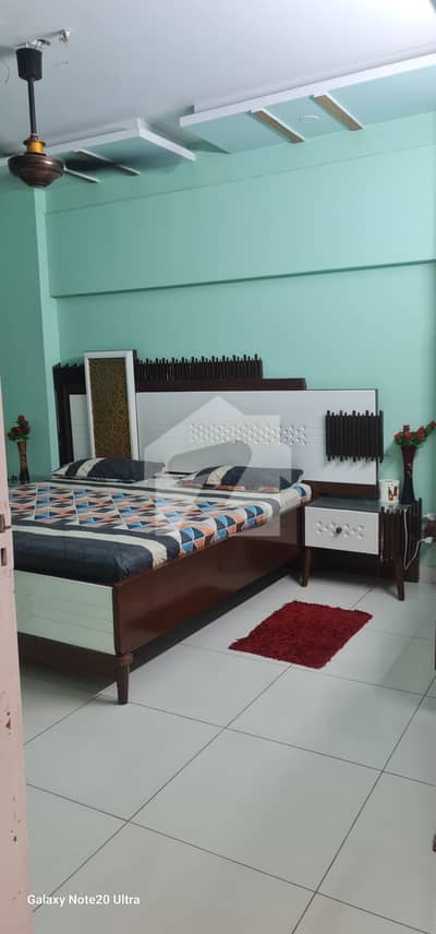 1700 SQUARE FEET CORNER WEST OPEN 3 BED DD FLAT AVAILABLE FOR SALE