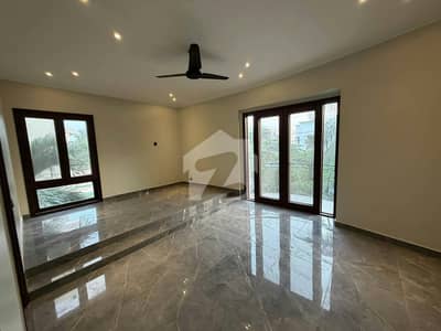 Three Bed Lounge Uper Portion Near All Facilities