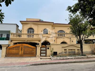 بحریہ ٹاؤن فیز 5 بحریہ ٹاؤن راولپنڈی,راولپنڈی میں 5 کمروں کا 1 کنال مکان 2.65 لاکھ میں کرایہ پر دستیاب ہے۔ بحریہ ٹاؤن فیز 5 بحریہ ٹاؤن راولپنڈی,راولپنڈی میں 5 کمروں کا 1 کنال مکان 2.65 لاکھ میں کرایہ پر دستیاب ہے۔