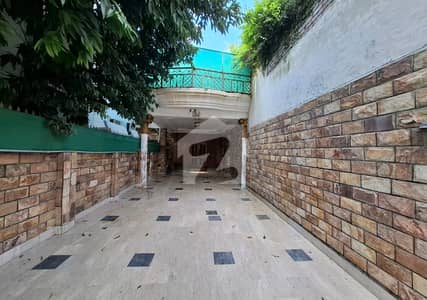 1 Kanal House In F-7 Is Available For sale
