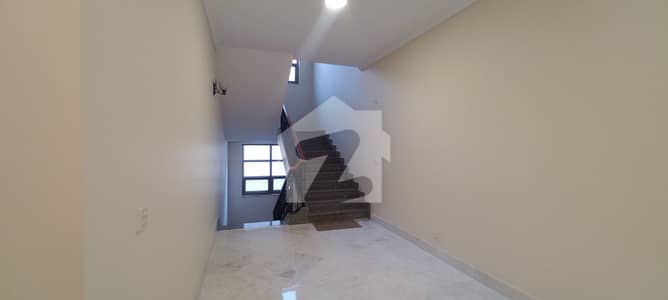1200 square yards old construction top location house available in f-8/4 on Nazimuddin Road