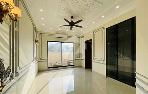 Ideally Located Prime Location House Of 5 Marla Is Available For sale In Divine Gardens