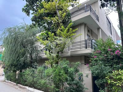 Buying A Corner House In I-10/4?
