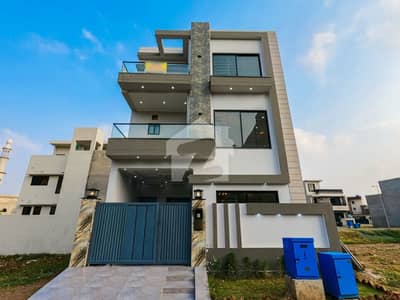 5 Marla House For sale In Rs. 26700000 Only