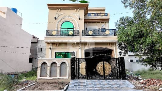 خیابانِ امین لاہور میں 4 کمروں کا 5 مرلہ مکان 2.0 کروڑ میں برائے فروخت۔