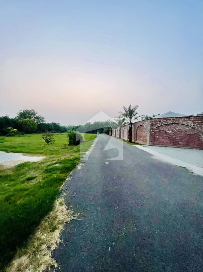 ڈی ایچ اے فیز 10 ڈی ایچ اے ڈیفینس,لاہور میں 136 کنال پلاٹ فائل 68.0 کروڑ میں برائے فروخت۔ ڈی ایچ اے فیز 10 ڈی ایچ اے ڈیفینس,لاہور میں 136 کنال پلاٹ فائل 68.0 کروڑ میں برائے فروخت۔