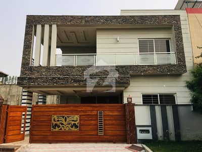 Prime Location 10 Marla House In Bahria Town Phase 5
