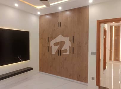 House Of 5 Marla Available In Bahria Town - Sector E House Of 5 Marla Available In Bahria Town - Sector E