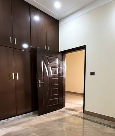 Prime Location 5 Marla Lower Portion For rent In The Perfect Location Of DC Colony - Sawan Block