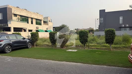 ڈی ایچ اے فیز 7 ڈی ایچ اے ڈیفینس,لاہور میں 1 کنال رہائشی پلاٹ 6.1 کروڑ میں برائے فروخت۔ ڈی ایچ اے فیز 7 ڈی ایچ اے ڈیفینس,لاہور میں 1 کنال رہائشی پلاٹ 6.1 کروڑ میں برائے فروخت۔