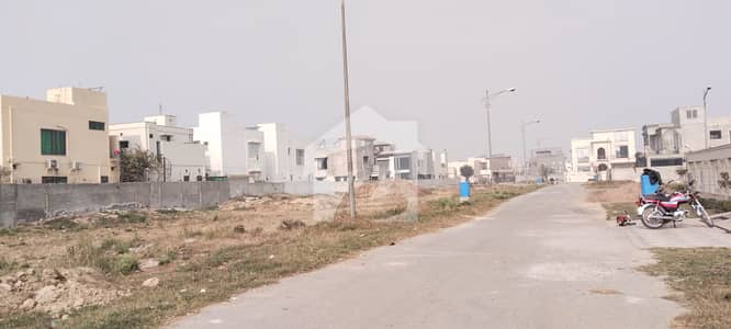 ائیر ایوینیو ۔ بلاک کیو ڈی ایچ اے فیز 8 سابقہ ایئر ایوینیو,ڈی ایچ اے فیز 8,ڈی ایچ اے ڈیفینس,لاہور میں 4 مرلہ کمرشل پلاٹ 2.55 کروڑ میں برائے فروخت۔ ائیر ایوینیو ۔ بلاک کیو ڈی ایچ اے فیز 8 سابقہ ایئر ایوینیو,ڈی ایچ اے فیز 8,ڈی ایچ اے ڈیفینس,لاہور میں 4 مرلہ کمرشل پلاٹ 2.55 کروڑ میں برائے فروخت۔