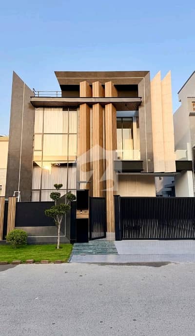 Facing Park House For sale In Rs. 55000000 Facing Park House For sale In Rs. 55000000