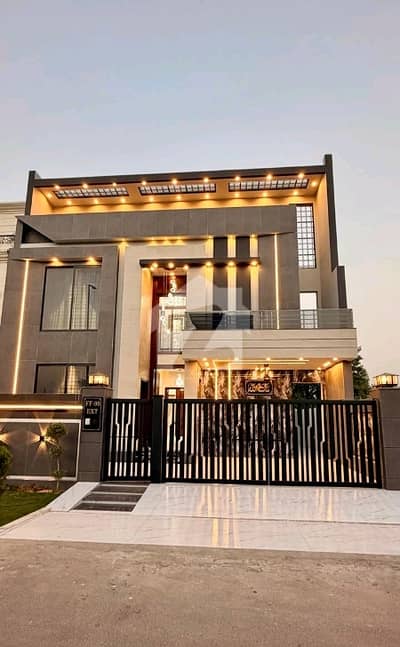 Prime Location 10 Marla House In Central Citi Housing Society For sale