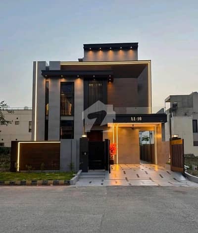 سٹی ہاؤسنگ سوسائٹی گوجرانوالہ میں 5 کمروں کا 10 مرلہ مکان 5.25 کروڑ میں برائے فروخت۔