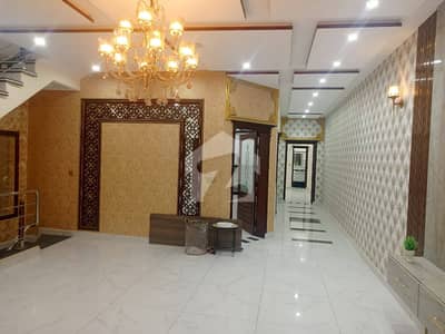 ڈی ایچ اے فیز 6 ڈی ایچ اے ڈیفینس,لاہور میں 2 کمروں کا 10 مرلہ بالائی پورشن 1.0 لاکھ میں کرایہ پر دستیاب ہے۔