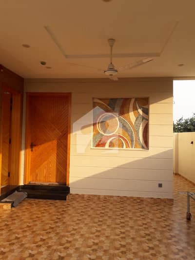 8 Marla Brand New House for Rent in 9 Town