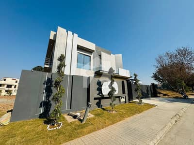 South Face Designer House Available For Sale