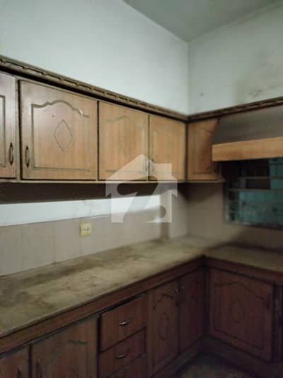 5 MARLA CORNER 1 STOREY INDEPENDENT HOUSE AVAILABLE FOR RENT FOR SMART FAMILY