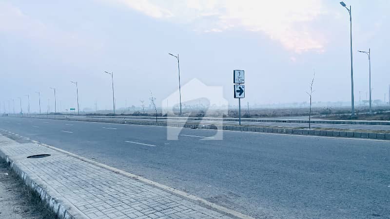 SPECIALIZING IN COMMERCIAL PROPERTIES IN DHA LHR SPECIALIZING IN COMMERCIAL PROPERTIES IN DHA LHR