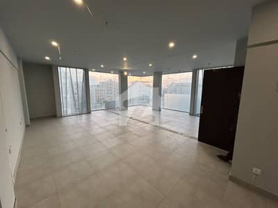 CORNER OFFICE FOR RENT PHASE 8 CORNER OFFICE FOR RENT PHASE 8