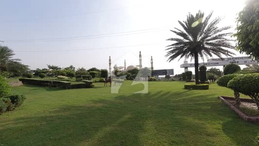 Corner Residential Plot Of 5 Marla Is Available In Contemporary Neighborhood Of B-17